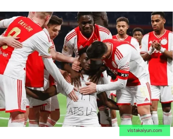 欧洲杯荷兰全攻表现出色，状态回暖值得关注