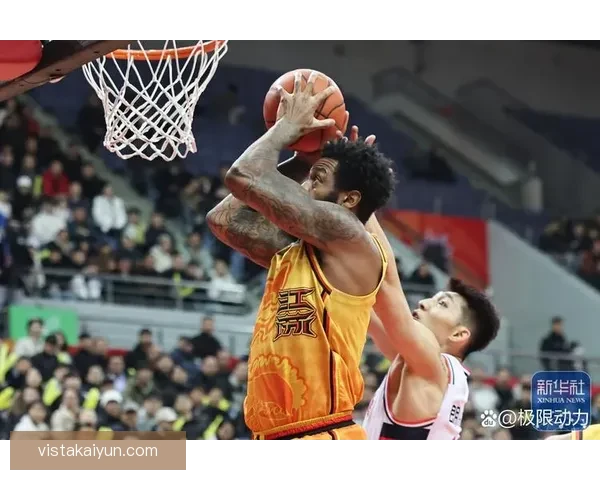 基米希在德甲最新战役中表现稳健，助力球队争夺联赛领先地位。